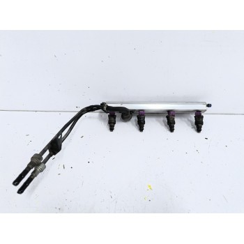 Recambio de rampa inyectora para volvo v40 station wagon (645) 2.0 referencia OEM IAM 9146264  