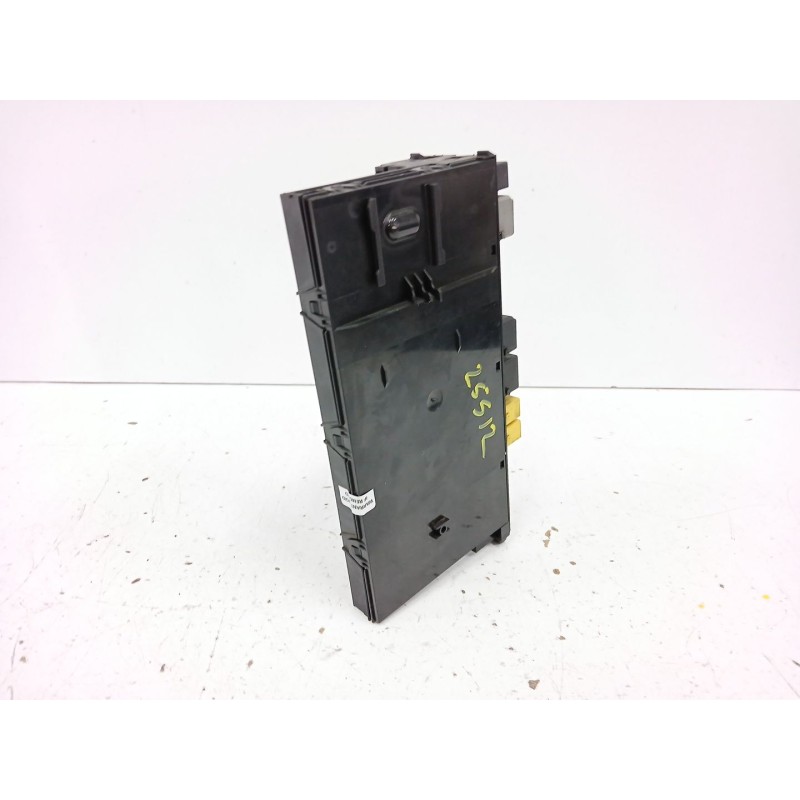 CAJA RELES / FUSIBLES 5DK00848611