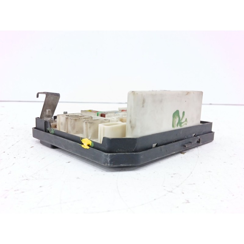 CAJA RELES / FUSIBLES