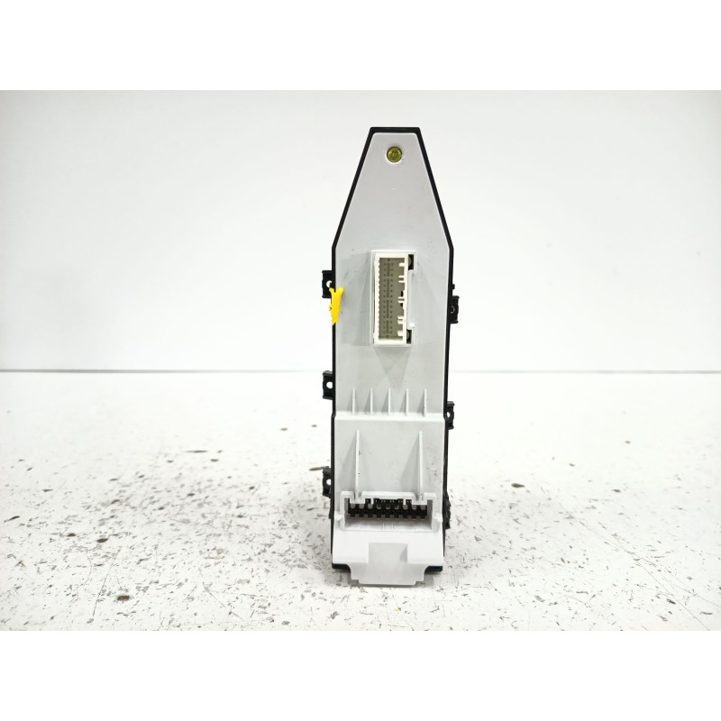 MANDO ELEVALUNAS DELANTERO IZQUIERDO 39S4901110