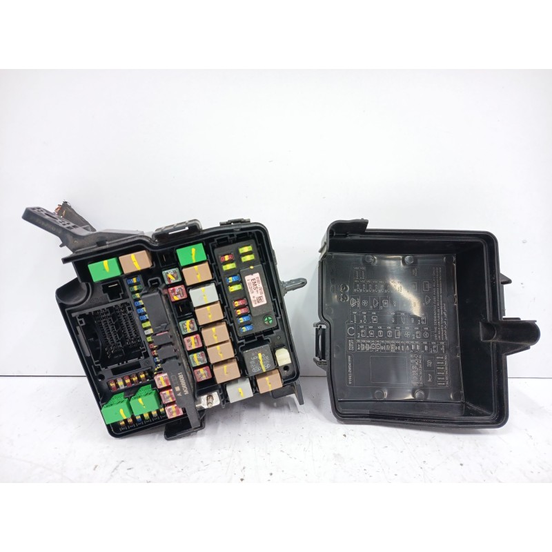 CAJA RELES / FUSIBLES N 919512W100