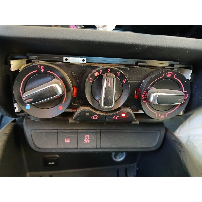 AUDI A1 (8X1, 8XK) 2010