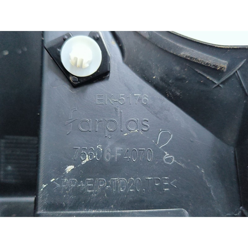 ALETIN TRASERO IZQUIERDO