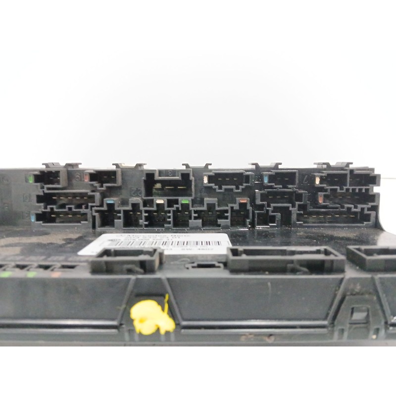 CAJA RELES / FUSIBLES 5DK00848641