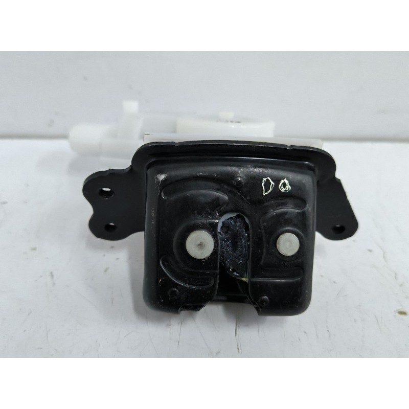 CERRADURA MALETERO / PORTON