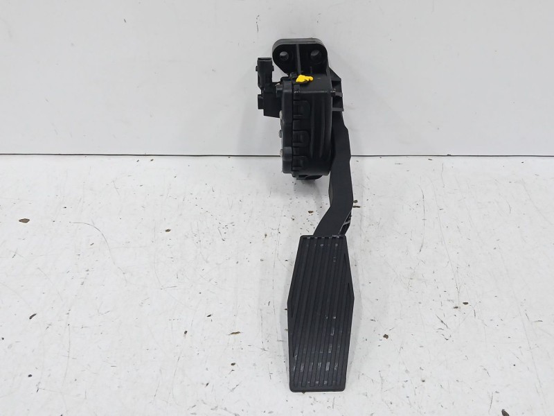 Recambio de potenciometro pedal para opel astra h gtc (a04) 1.7 cdti (l08) referencia OEM IAM 24427004  