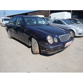 mercedes-benz clase e (w210) del año 2002