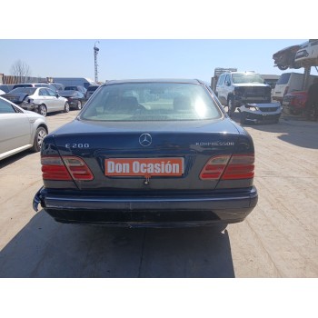 mercedes-benz clase e (w210) del año 2002
