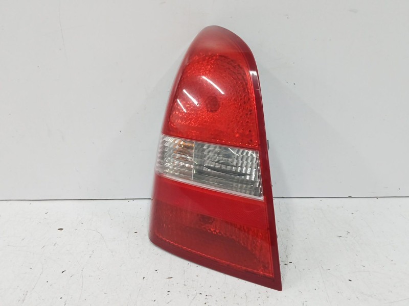 Recambio de piloto trasero izquierdo para nissan primera (p12) 1.6 referencia OEM IAM   