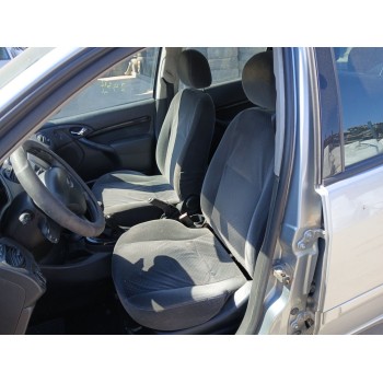 ford focus i sedán (dfw) del año 2003