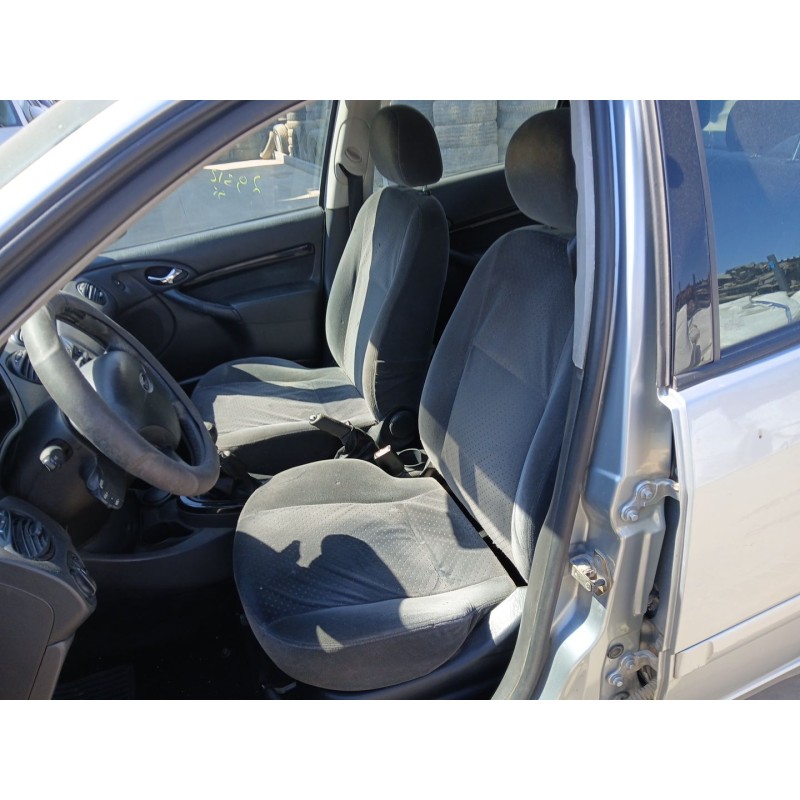 FORD FOCUS I Sedán (DFW) 2003