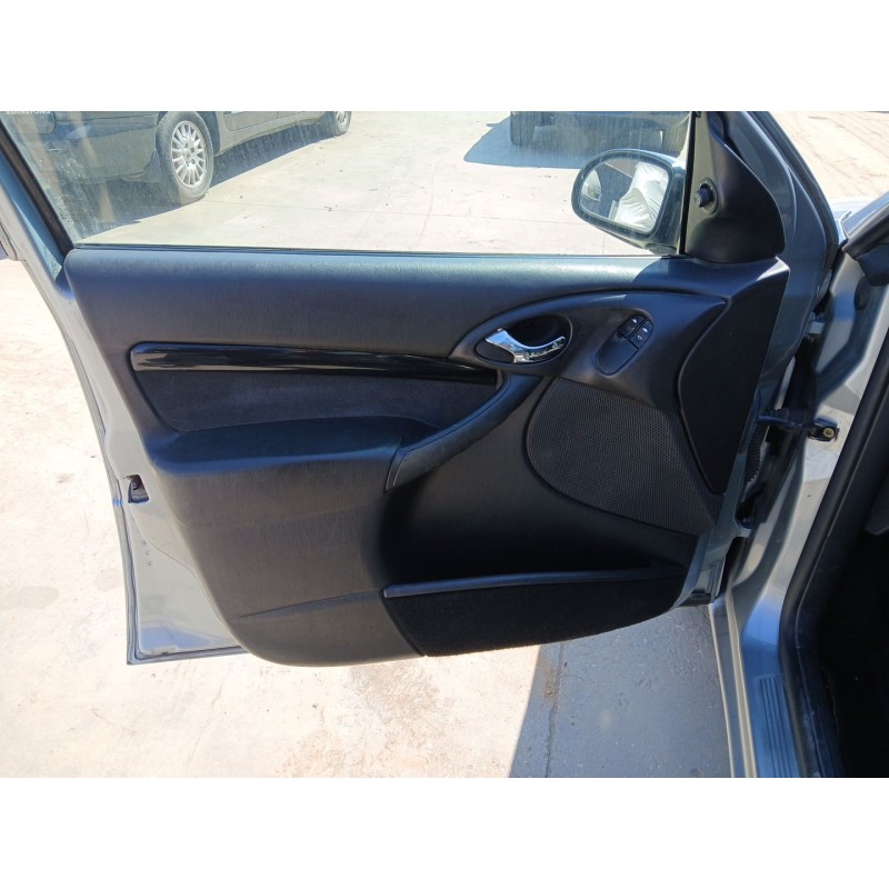 FORD FOCUS I Sedán (DFW) 2003