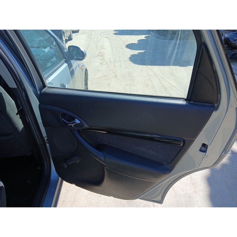 FORD FOCUS I Sedán (DFW) 2003