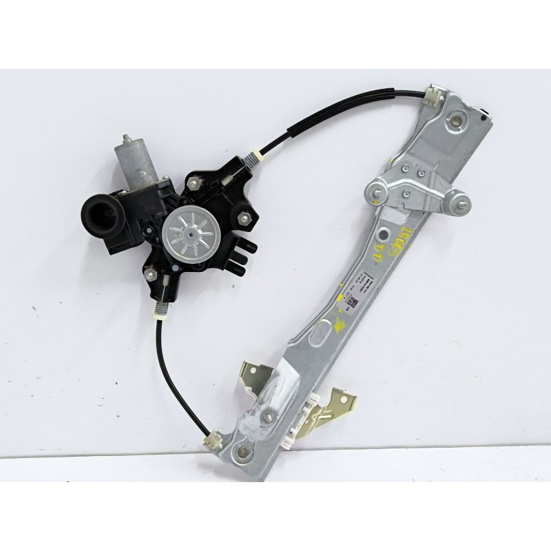 ELEVALUNAS DELANTERO DERECHO 554106101