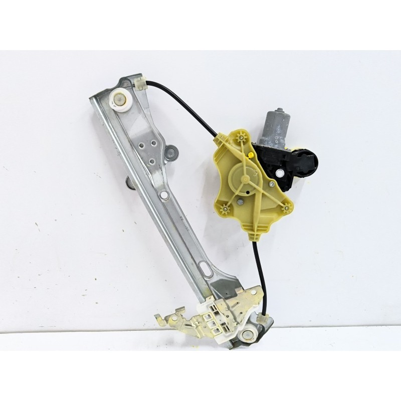 ELEVALUNAS DELANTERO IZQUIERDO 554181101