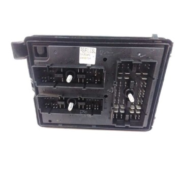 Recambio de caja reles / fusibles para kia carens 2.0 crdi ex monovolumen referencia OEM IAM 04204N  