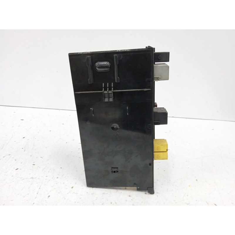 CAJA RELES / FUSIBLES 5DK00797420