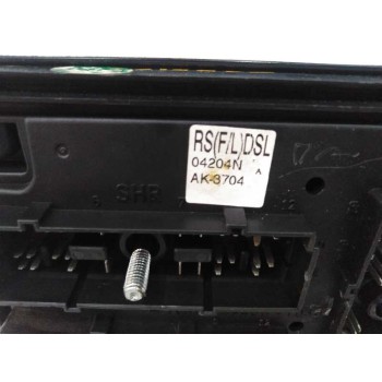 Recambio de caja reles / fusibles para kia carens 2.0 crdi ex monovolumen referencia OEM IAM 04204N  