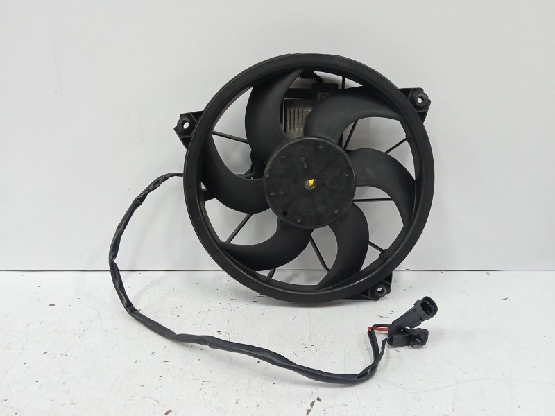 Recambio de electroventilador para citroën c5 iii (rd_) 2.7 hdi referencia OEM IAM 9682627080  
