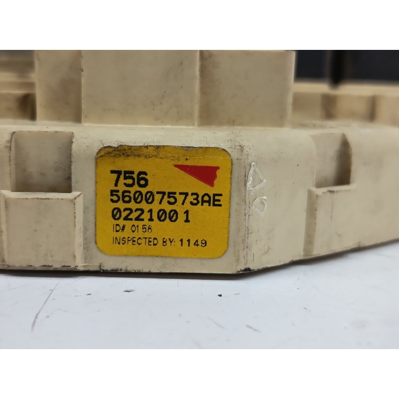 CAJA RELES / FUSIBLES