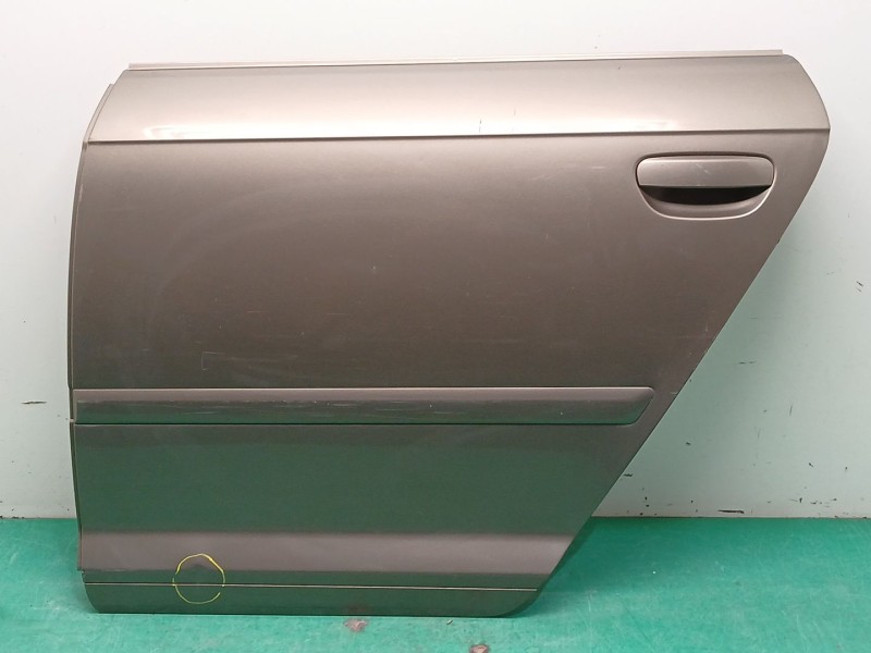 Recambio de puerta trasera izquierda para audi a3 sportback (8pa) 2.0 fsi referencia OEM IAM 8P4833051A  