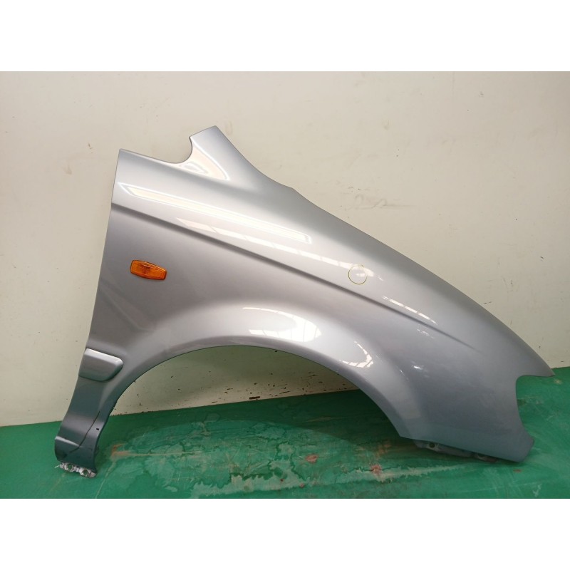 Recambio de aleta delantera derecha para hyundai trajet (fo) 2.0 crdi referencia OEM IAM 663213A210  