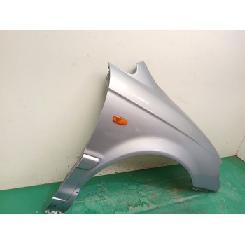 Recambio de aleta delantera derecha para hyundai trajet (fo) 2.0 crdi referencia OEM IAM 663213A210  