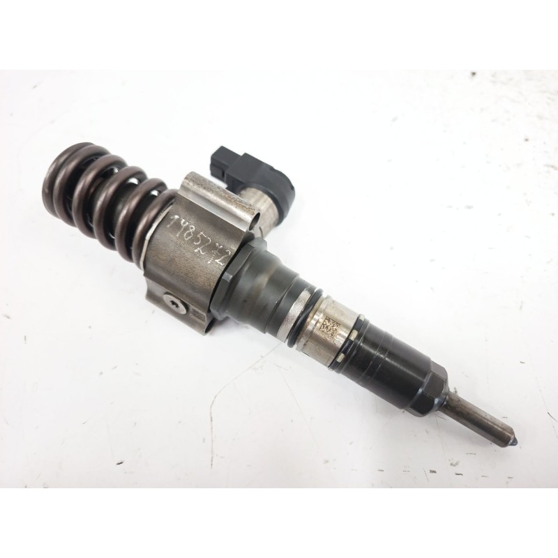 Recambio de inyector para volkswagen passat b6 (3c2) 2.0 tdi referencia OEM IAM 03G130073S  