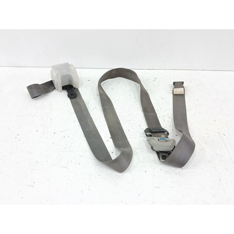 Recambio de cinturon seguridad delantero izquierdo para mitsubishi montero sport i (k7_, k9_) 2.5 td (k94w) referencia OEM IAM T