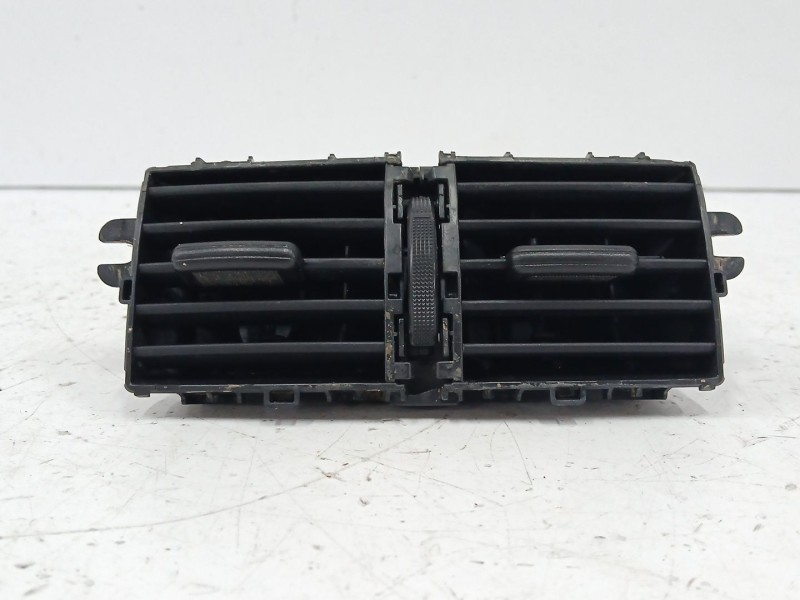 Recambio de rejilla aireadora para nissan qashqai iii (j12) 1.3 dig-t a las 4 ruedas referencia OEM IAM 687944CL1A  687944JA1B
