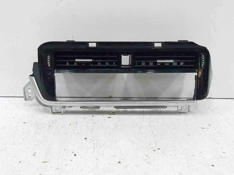 Recambio de rejilla aireadora para nissan qashqai iii (j12) 1.3 dig-t a las 4 ruedas referencia OEM IAM 687516RR0A  
