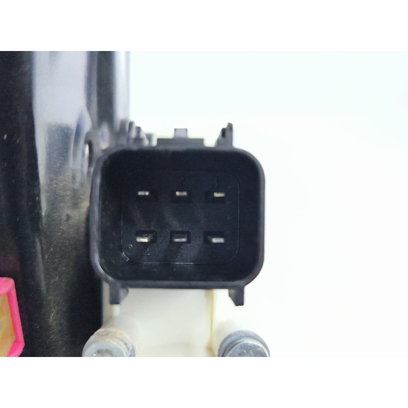 ELEVALUNAS TRASERO IZQUIERDO