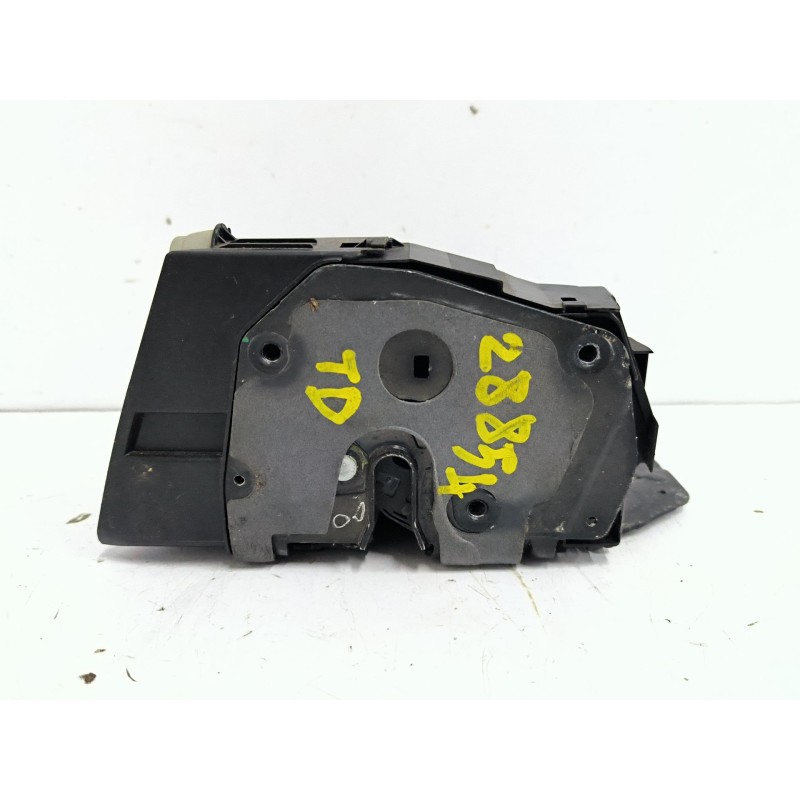 CERRADURA PUERTA TRASERA DERECHA