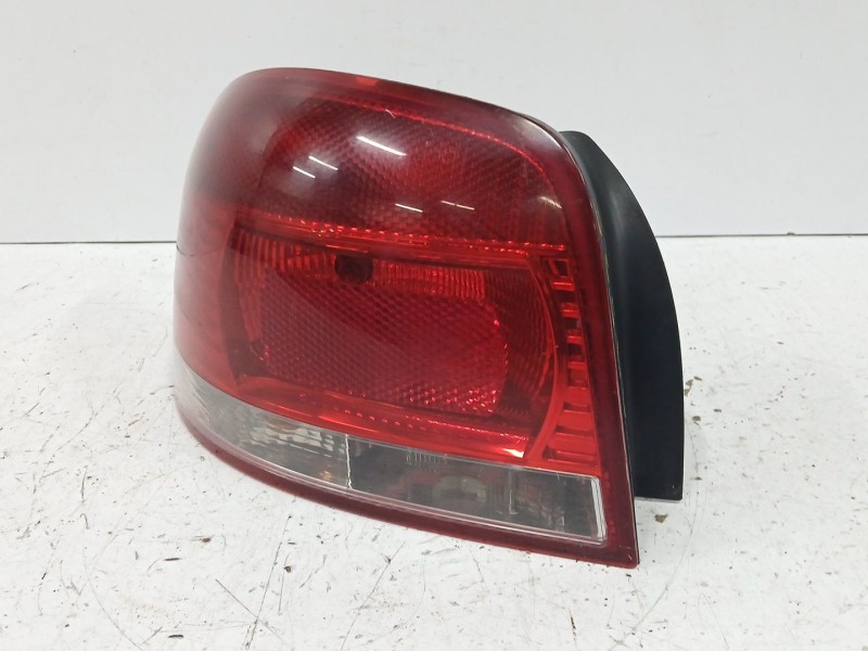 Recambio de piloto trasero izquierdo para audi a3 sportback (8pa) 2.0 tdi referencia OEM IAM 8P0945095  