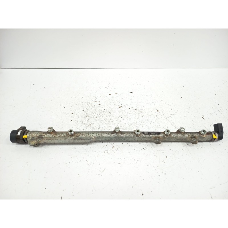 Recambio de rampa inyectora para bmw serie 5 berlina (e60) 530d referencia OEM IAM 7788679 0445216008 