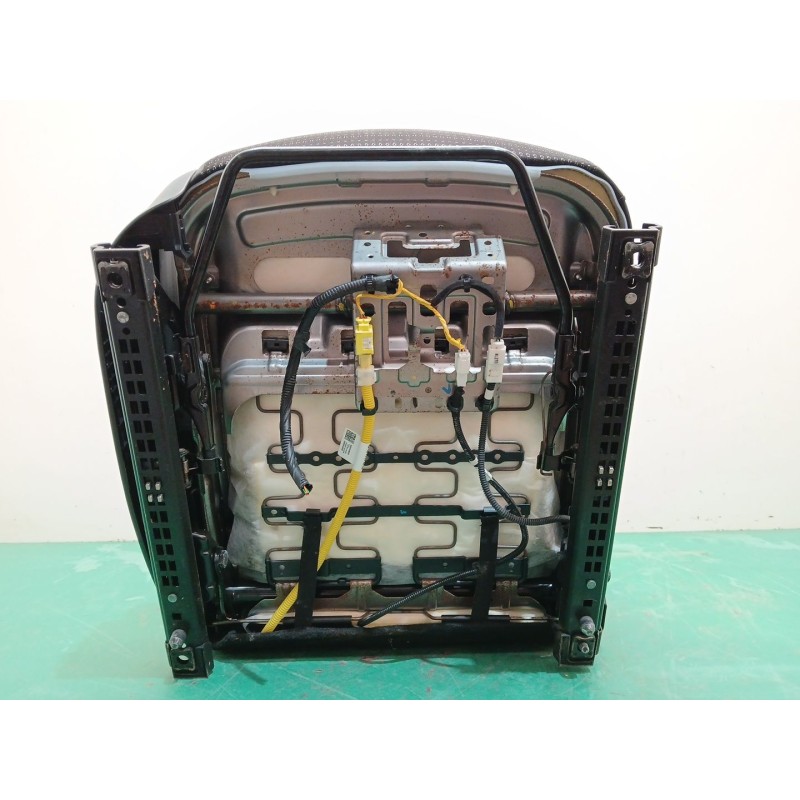 ASIENTO DELANTERO DERECHO