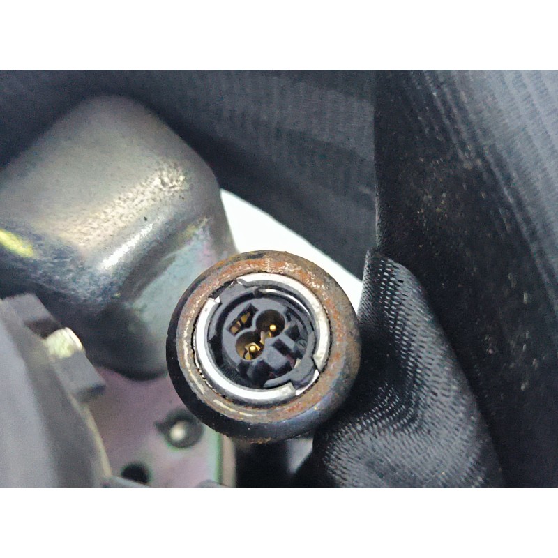 CINTURON SEGURIDAD DELANTERO DERECHO 621560800