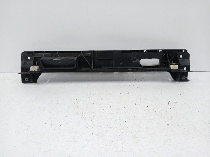 Recambio de travesaño superior para peugeot 3008 ii suv (mc_, mr_, mj_, m4_) hybrid referencia OEM IAM 9824055880  