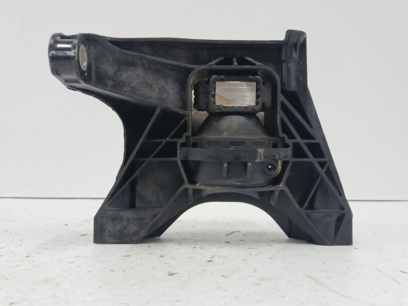 Recambio de soporte motor para peugeot 3008 ii suv (mc_, mr_, mj_, m4_) hybrid referencia OEM IAM 9820499380  