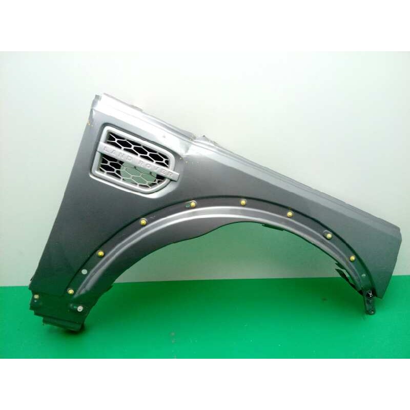 Recambio de aleta delantera derecha para land rover discovery 4 tdv6 se referencia OEM IAM LR056239 GOLPEADA 