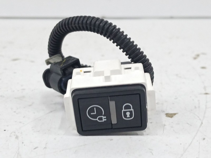 Recambio de interruptor para peugeot 3008 ii suv (mc_, mr_, mj_, m4_) hybrid referencia OEM IAM 9826247277  