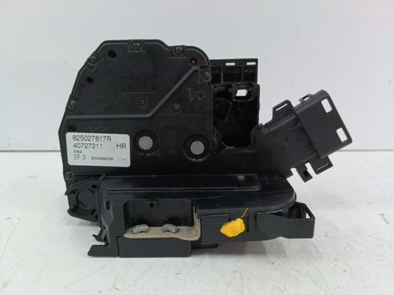 Recambio de cerradura puerta lateral derecha para renault trafic furgón 2.0 dci diesel energy referencia OEM IAM 825027817R 4072