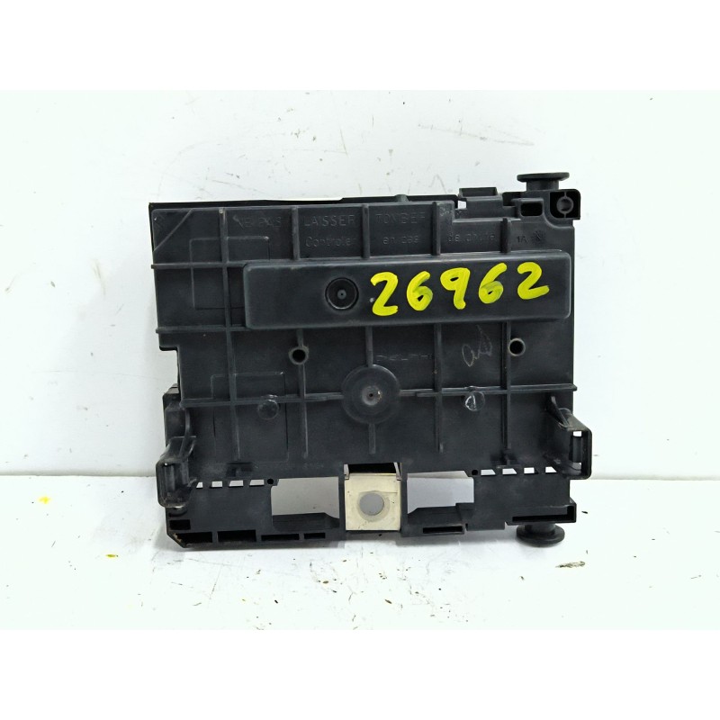 CAJA RELES / FUSIBLES