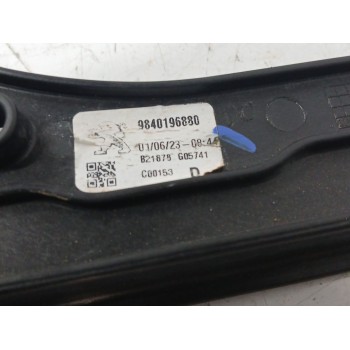 Recambio de elevalunas delantero derecho para peugeot 3008 ii suv (mc_, mr_, mj_, m4_) hybrid referencia OEM IAM 9840196880  