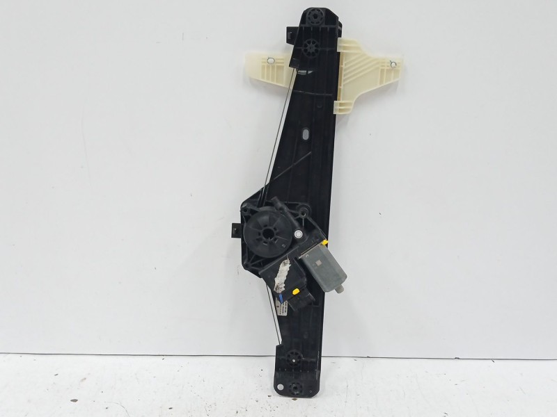 Recambio de elevalunas trasero derecho para peugeot 3008 ii suv (mc_, mr_, mj_, m4_) hybrid referencia OEM IAM 9840190180  98377