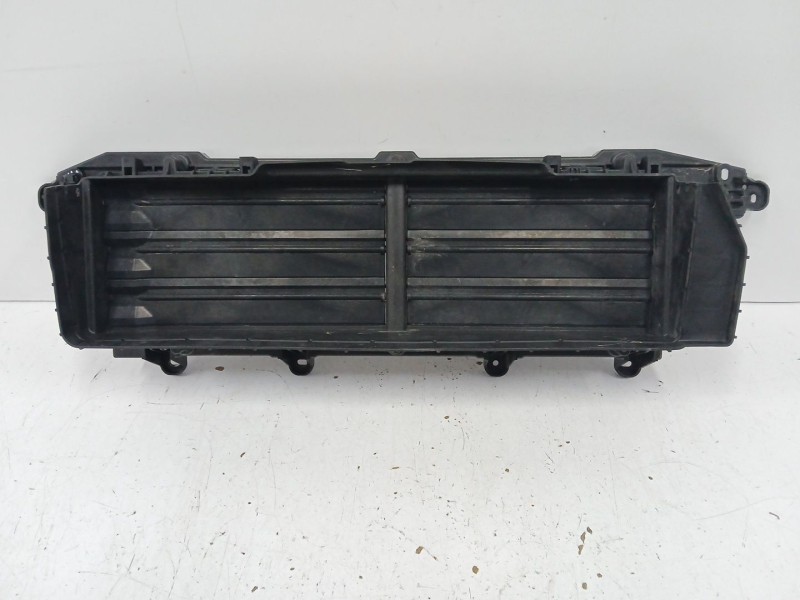 Recambio de rejilla delantera para kia niro i (de) 1.6 gdi hybrid referencia OEM IAM 86958G5000  86961G5000