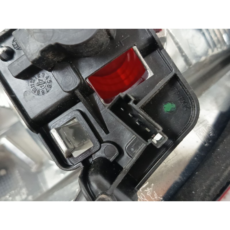 PILOTO TRASERO IZQUIERDO INTERIOR