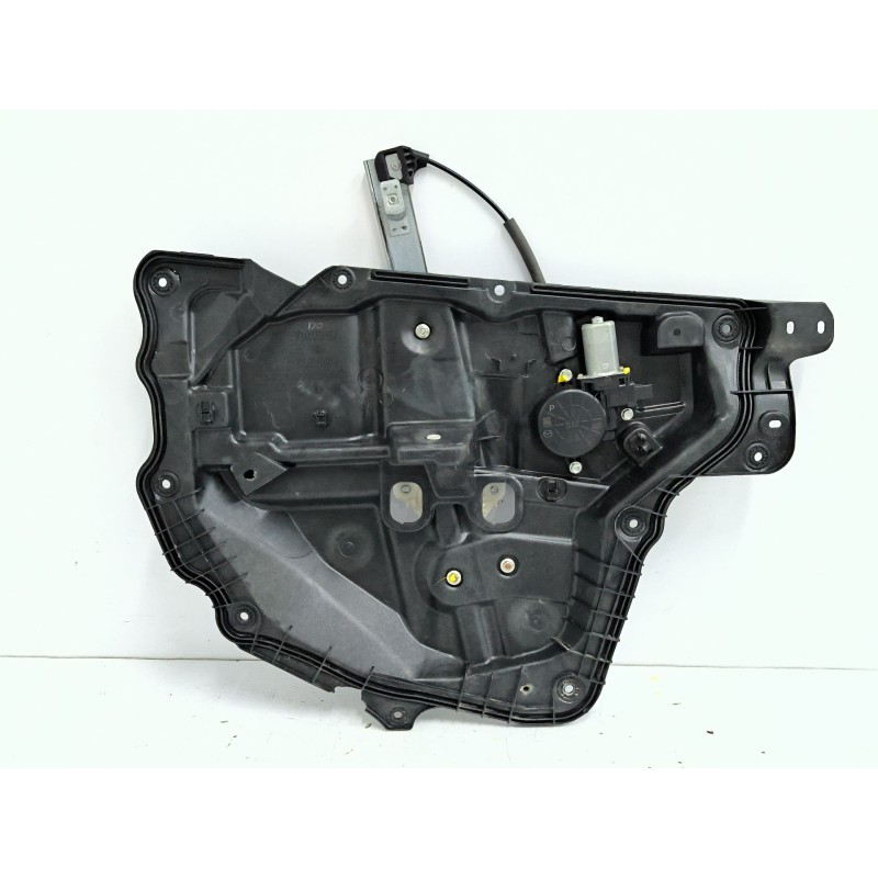 ELEVALUNAS DELANTERO IZQUIERDO