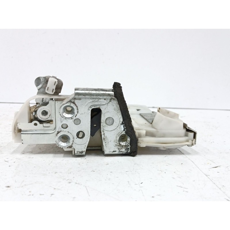 Recambio de cerradura puerta delantera izquierda para suzuki swift iii (mz, ez) 1.3 (rs 413) referencia OEM IAM   