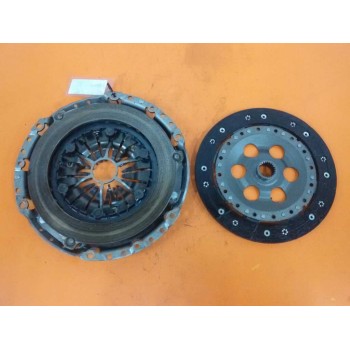 Recambio de kit embrague para ford focus berlina (cak) trend referencia OEM IAM 1307950  